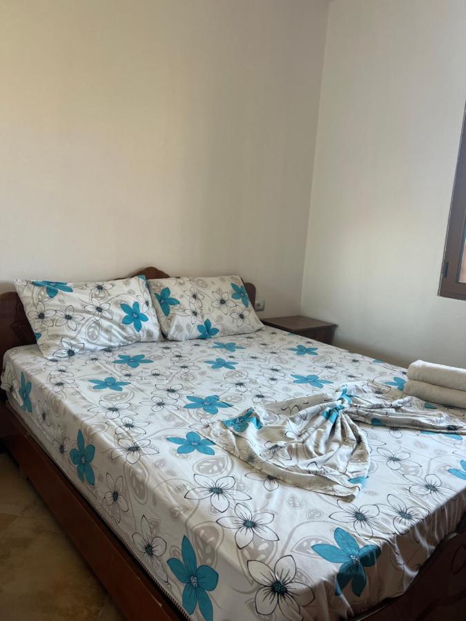 Kamberi Hotel & Apartments 2 Велипойе Экстерьер фото