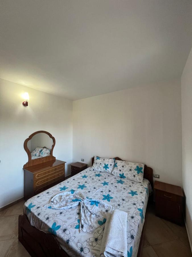 Kamberi Hotel & Apartments 2 Велипойе Экстерьер фото