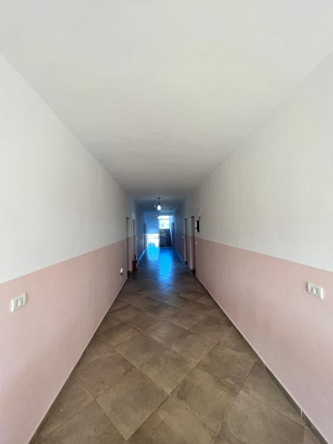 Kamberi Hotel & Apartments 2 Велипойе Экстерьер фото