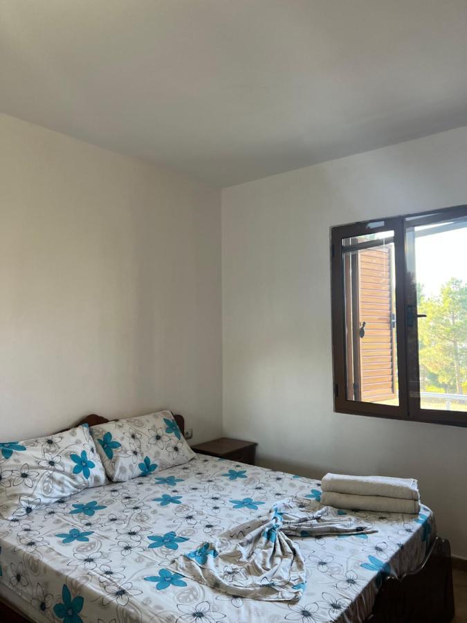 Kamberi Hotel & Apartments 2 Велипойе Экстерьер фото