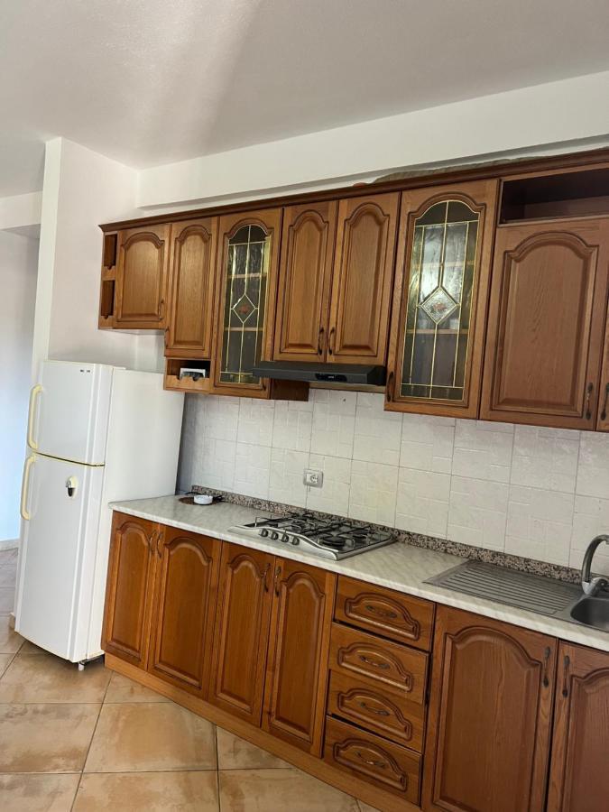 Kamberi Hotel & Apartments 2 Велипойе Экстерьер фото