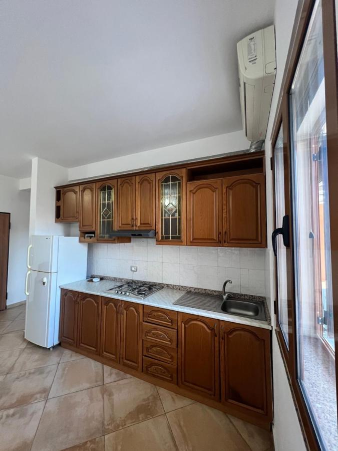 Kamberi Hotel & Apartments 2 Велипойе Экстерьер фото